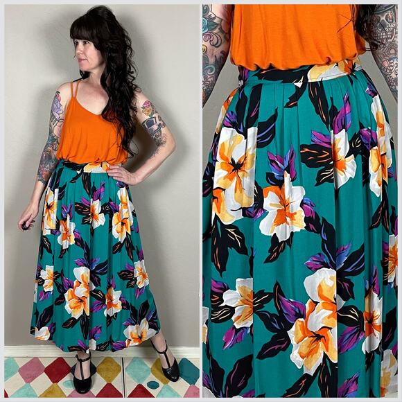 Vintage 1970s Teal Hawaiian Floral Print Pleated Midi Skirt